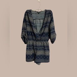 UK2LA short suit. Size small.